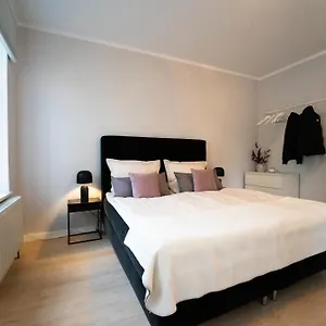 Charles & Kaetchen Living Gohlis Leipzig