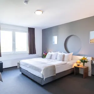 4* Hotel Aviva
